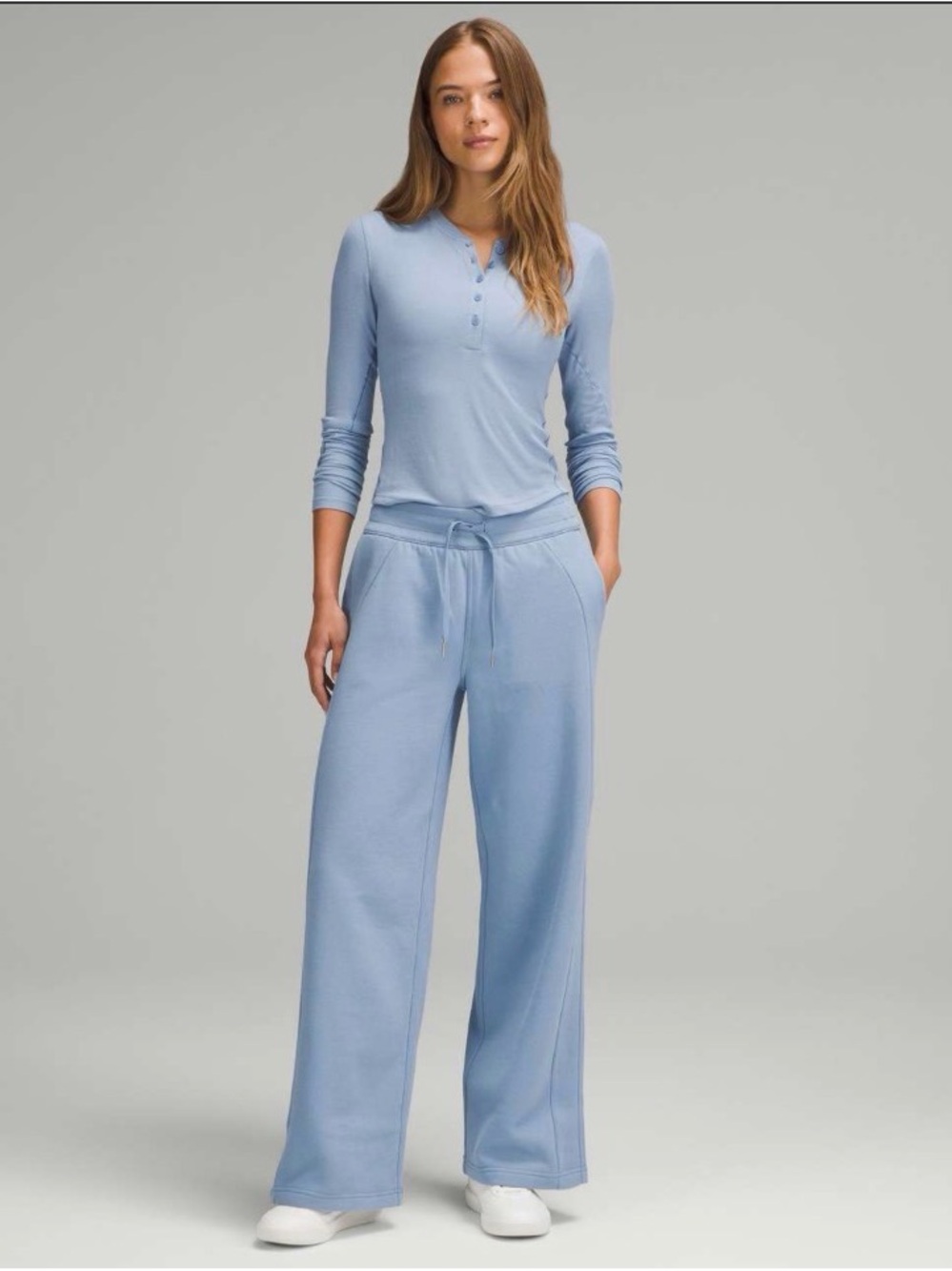 Lululemon Scuba Mid-Rise Wide-Leg Pant *Regular
Blue Willow - Picture 3 of 11